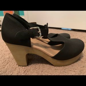 Old Navy Black Clog